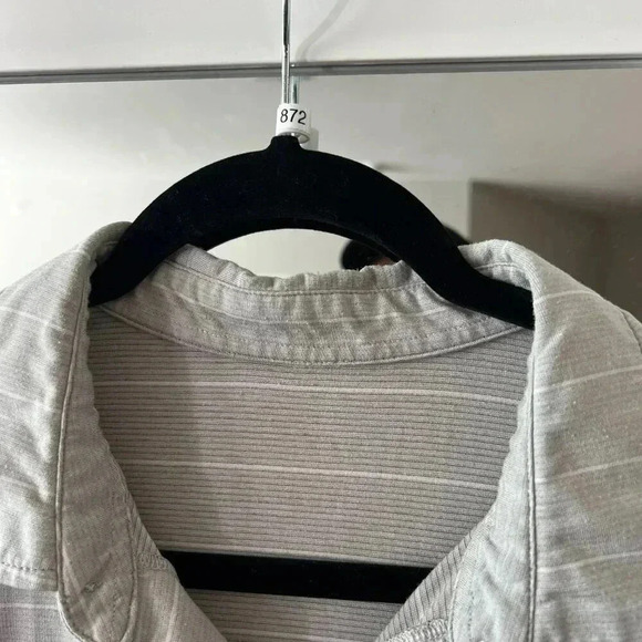 872 Men's Lululemon Striped Polo Size Medium Color Grey White - Picture 3 of 4